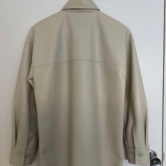 Aritzia Babaton Pelli Vegan Leather Shirt Jacket, 2XS, Matt Pearl - Picture 4 of 6